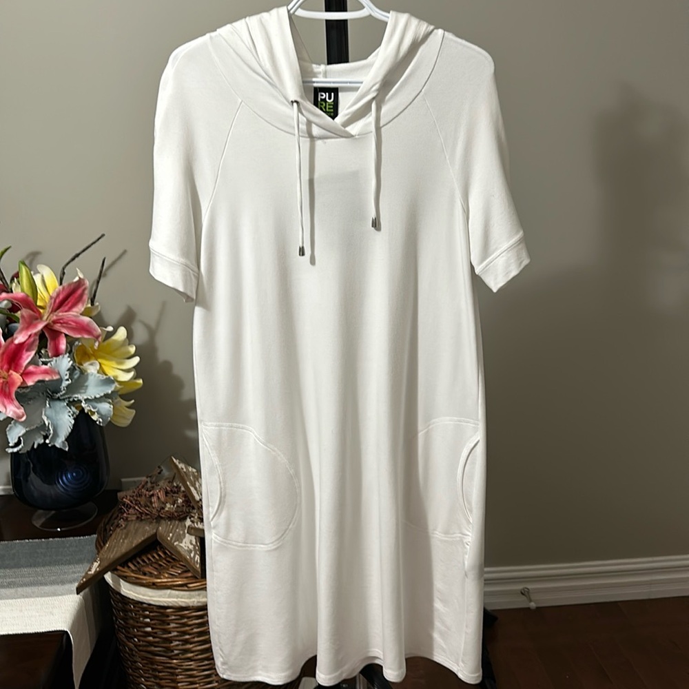 Sz Med🇨🇦⭐️NWT Pure Essence Bamboo Hooded Dress with Pockets. PTP 19”